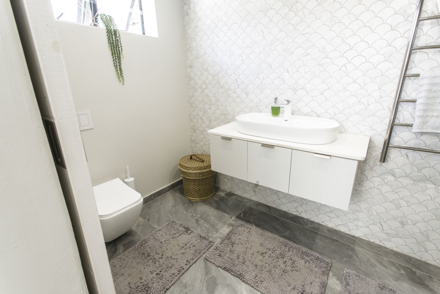 4 Bedroom Property for Sale in Loevenstein Western Cape